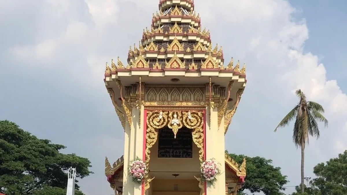 เมรุของวัดในกรุงเทพฯ ที่ใช้ประกอบพิธีฌาปนกิจ ก่อนที่ญาติจะกลับมาเก็บอัฐิในเช้าวันรุ่งขึ้น