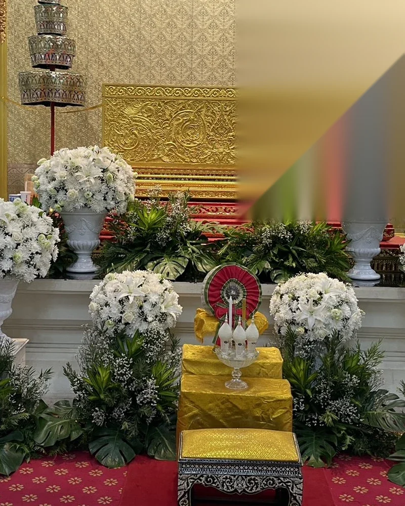 ดอกไม้งานศพพรีเมียม จัดดอกไม้งานศพ ชุดใหญ่ประดับหน้าหีบ ส่งฟรีถึงวัดทั่วกรุงเทพฯ